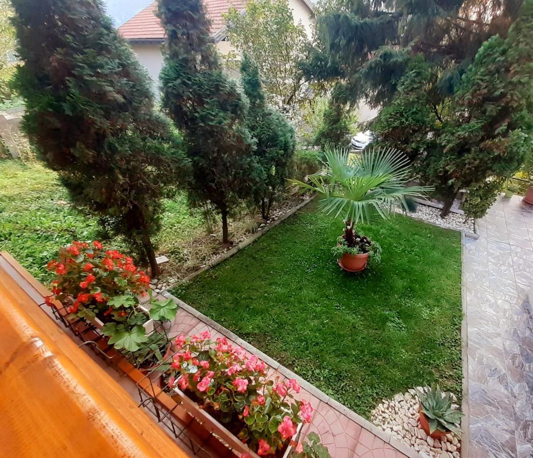 Obiteljski Apartman Borovi Високо Екстериор снимка