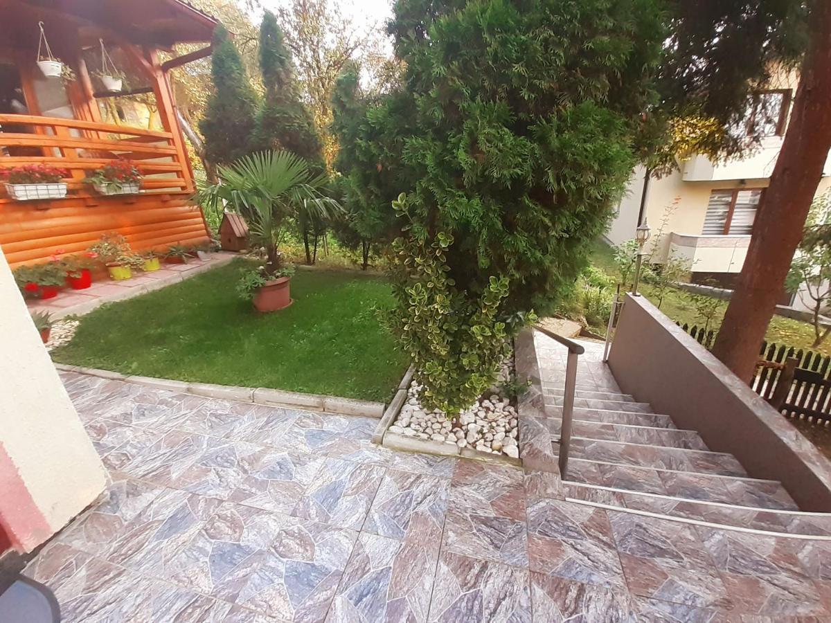 Obiteljski Apartman Borovi Високо Екстериор снимка